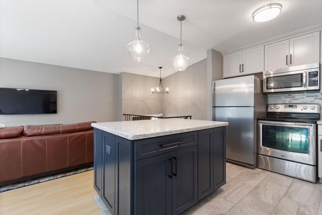 1053 Bridge Street, Shoreview, MN 55126
