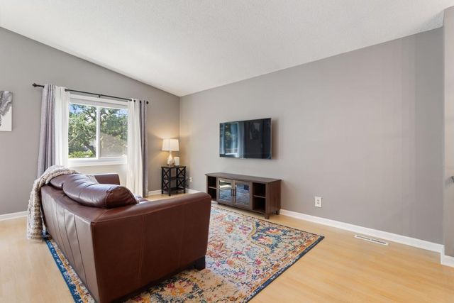 1053 Bridge Street, Shoreview, MN 55126