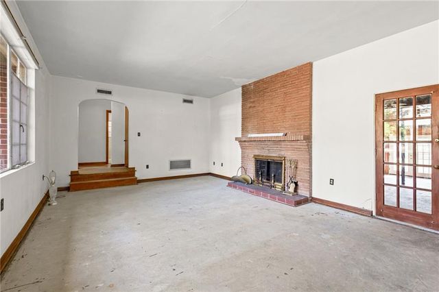 2315 Hillwood S Drive, Mobile, AL 36605