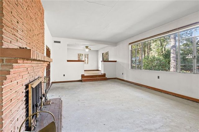 2315 Hillwood S Drive, Mobile, AL 36605