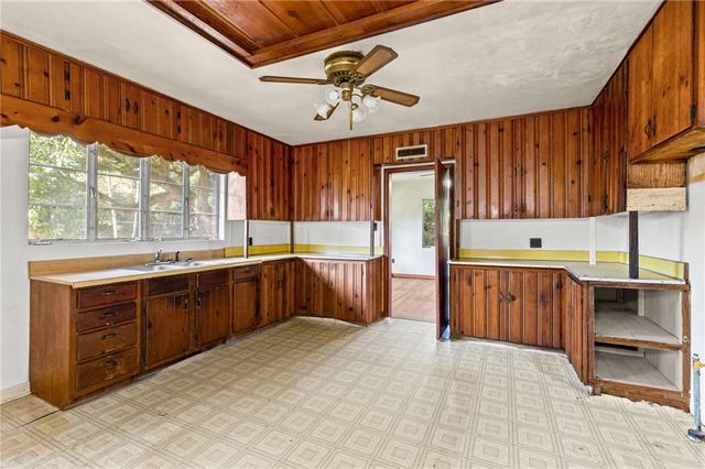 2315 Hillwood S Drive, Mobile, AL 36605