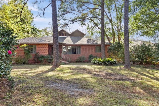 2315 Hillwood S Drive, Mobile, AL 36605
