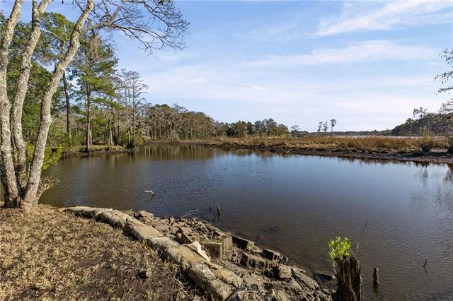 2315 Hillwood S Drive, Mobile, AL 36605