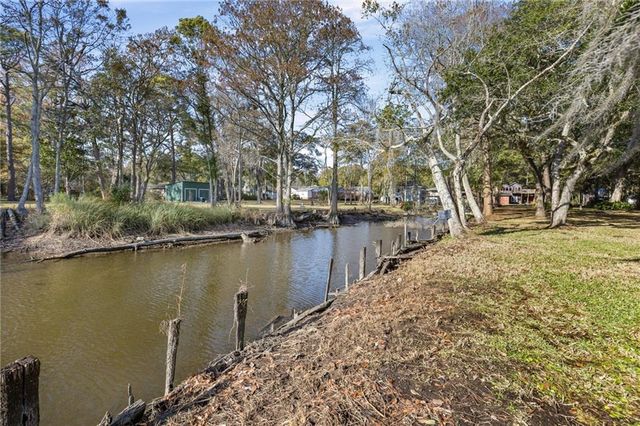 2315 Hillwood S Drive, Mobile, AL 36605