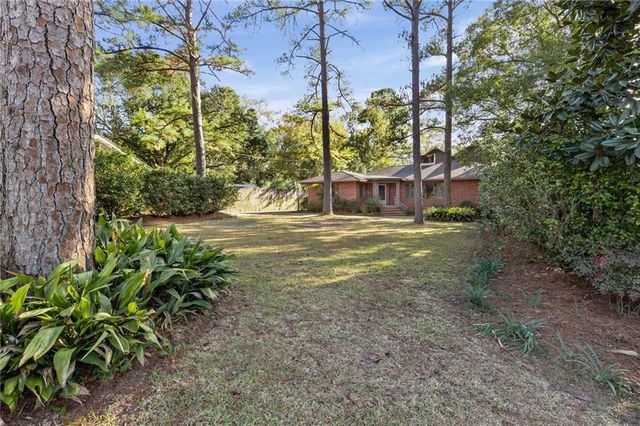 2315 Hillwood S Drive, Mobile, AL 36605