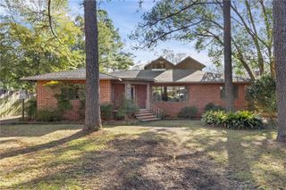 2315 Hillwood S Drive, Mobile, AL 36605