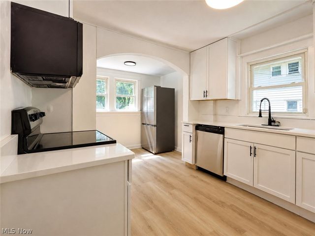 804 Beardsley Street, Akron, OH 44311