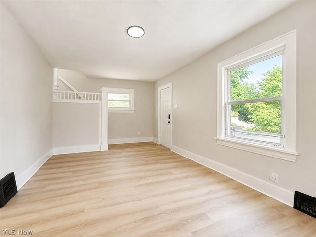 804 Beardsley Street, Akron, OH 44311
