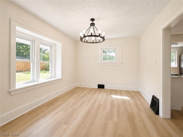 804 Beardsley Street, Akron, OH 44311