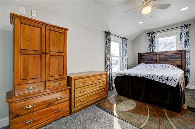 815 E 25th Street, Des Moines, IA 50317