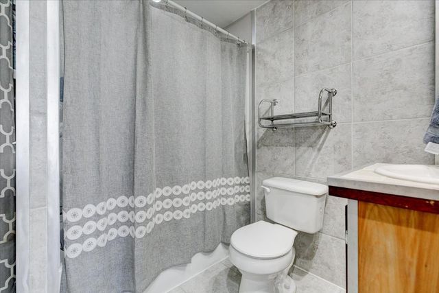 815 E 25th Street, Des Moines, IA 50317