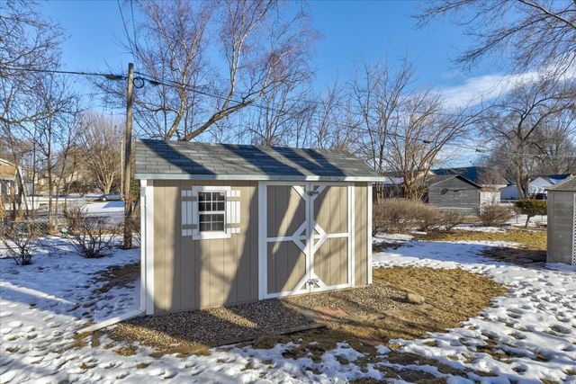 815 E 25th Street, Des Moines, IA 50317