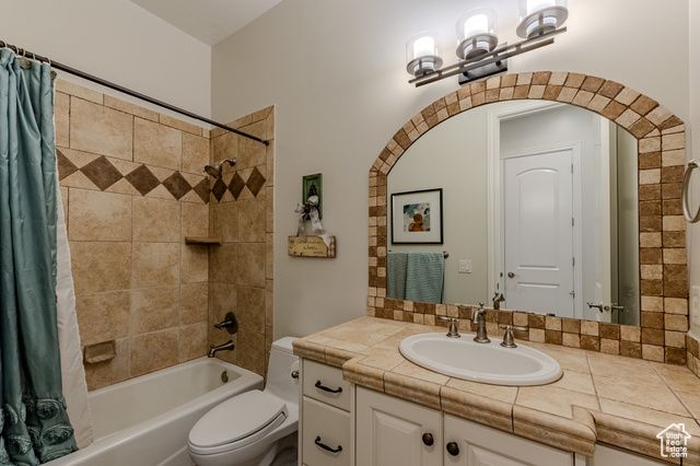 249 S KAYS DR, Kaysville, UT 84037