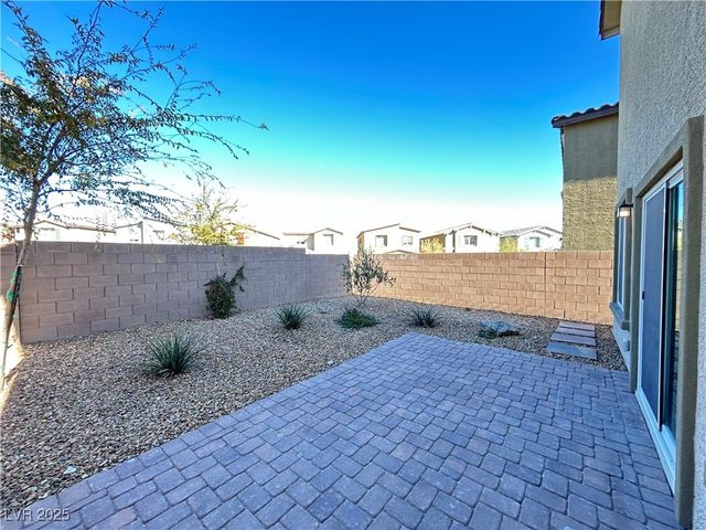 10228 Crimson Meadow Avenue, Las Vegas, NV 89166