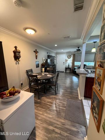 1282 Beach Boulevard, 105, Biloxi, MS 39530