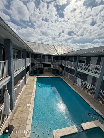 1282 Beach Boulevard, 105, Biloxi, MS 39530