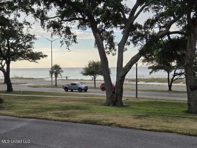 1282 Beach Boulevard, 105, Biloxi, MS 39530