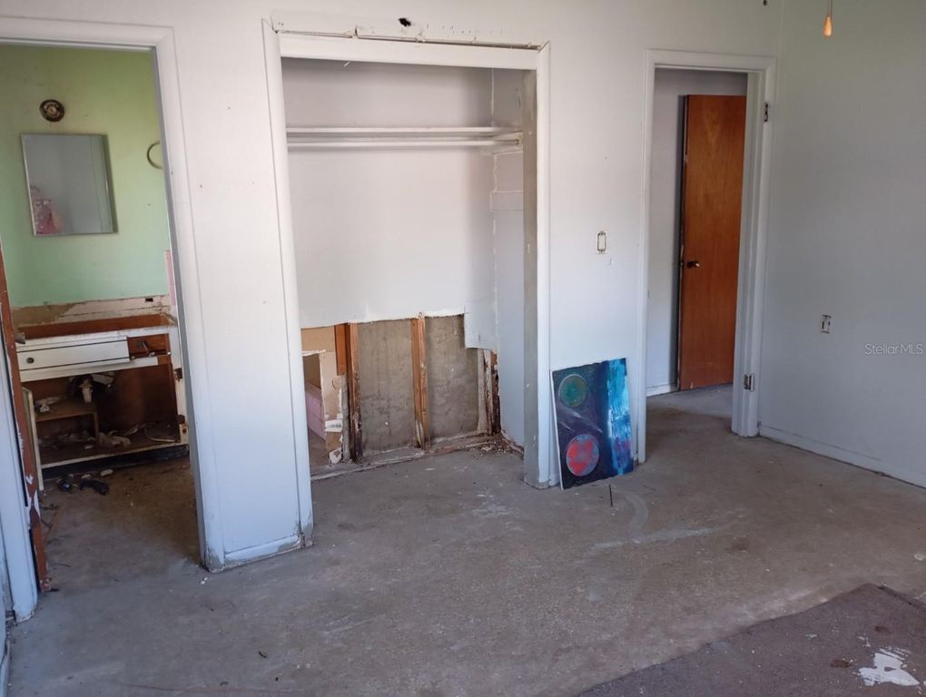 Image 19 of property listing at 2924 E 148TH AVENUE, Lutz, FL 33559