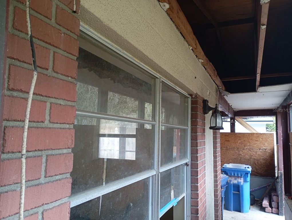 Image 35 of property listing at 2924 E 148TH AVENUE, Lutz, FL 33559