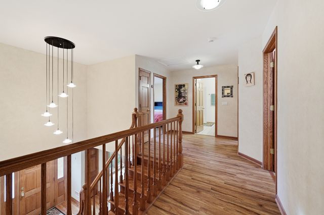 406 Woodview Drive, Prospect Heights, IL 60070