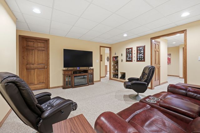 406 Woodview Drive, Prospect Heights, IL 60070