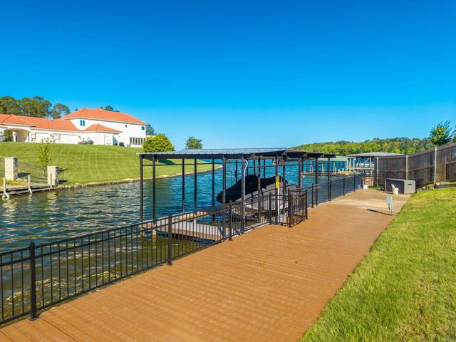 131 S Lakeland Point, Hot Springs, AR 71913