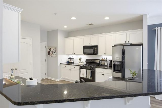403 Mountain View Lane, Woodstock, GA 30188