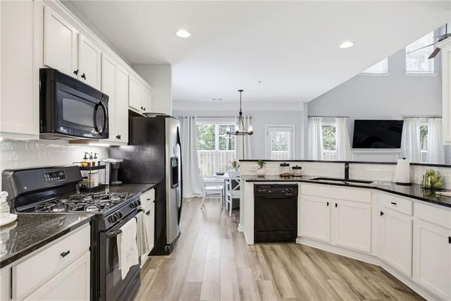 403 Mountain View Lane, Woodstock, GA 30188