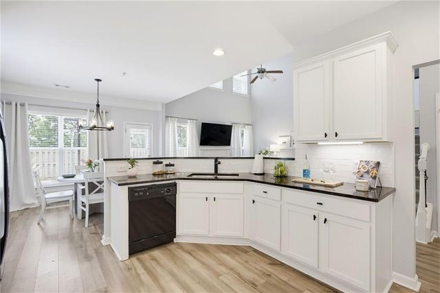403 Mountain View Lane, Woodstock, GA 30188