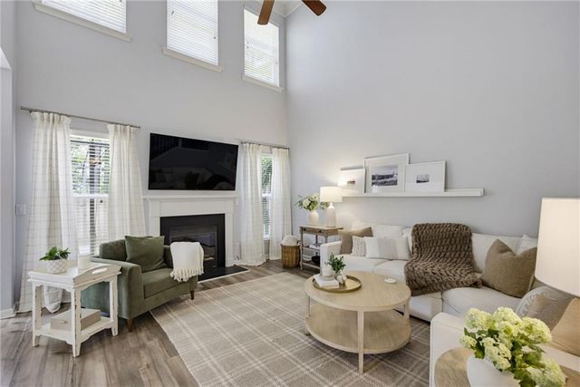 403 Mountain View Lane, Woodstock, GA 30188