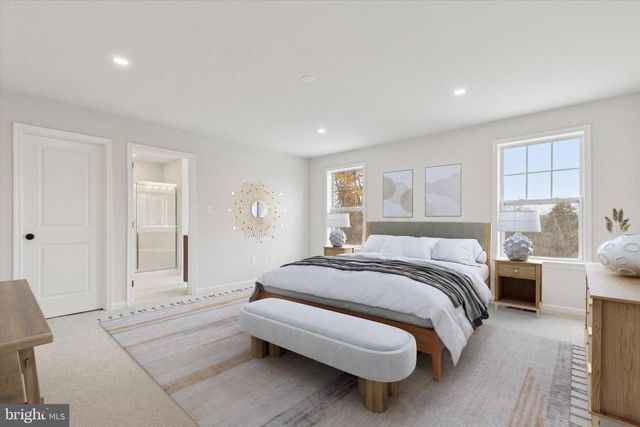 2803 N CHARLOTTE ST, Gilbertsville, PA 19525