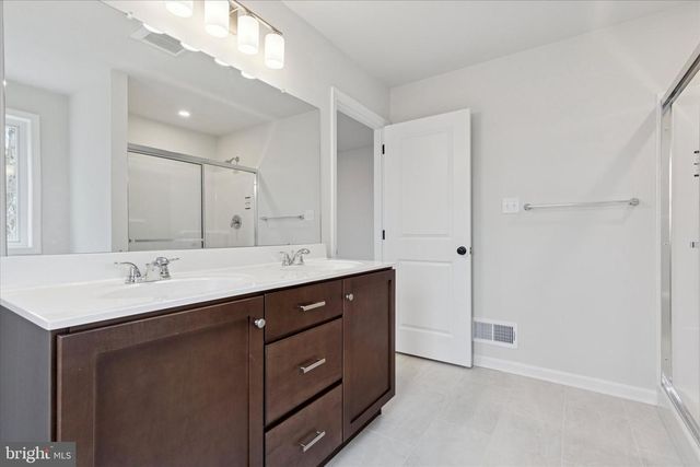 2803 N CHARLOTTE ST, Gilbertsville, PA 19525