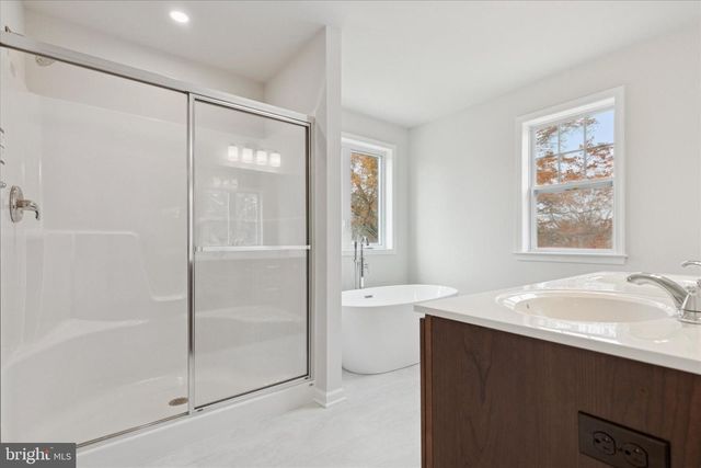 2803 N CHARLOTTE ST, Gilbertsville, PA 19525