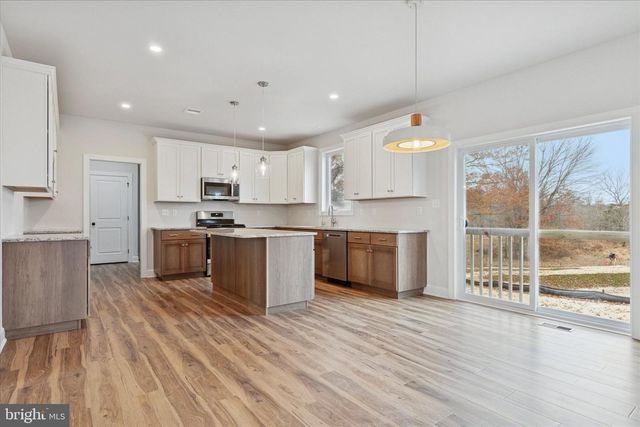 2803 N CHARLOTTE ST, Gilbertsville, PA 19525