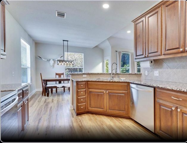 405 Alva DR, Spicewood, TX 78669