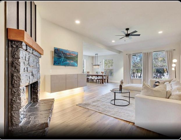 405 Alva DR, Spicewood, TX 78669