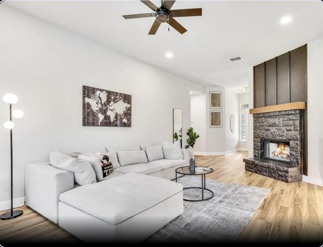405 Alva DR, Spicewood, TX 78669
