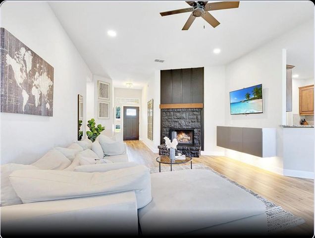 405 Alva DR, Spicewood, TX 78669