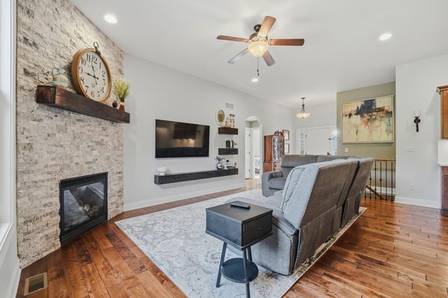 4514 WEYBRIDGE DR, Columbia, MO 65203