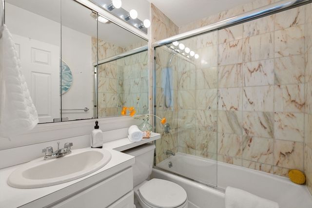 85 Dartmouth St 2, Boston, MA 02116