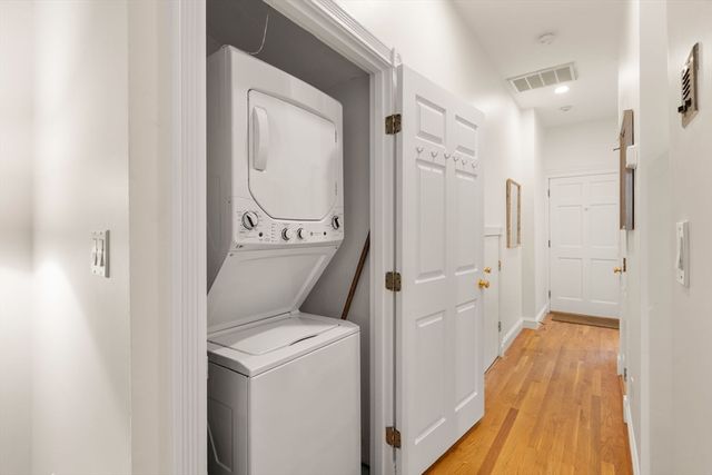 85 Dartmouth St 2, Boston, MA 02116