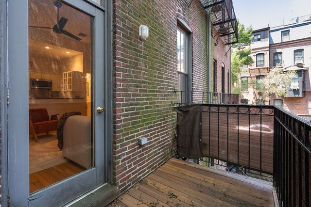85 Dartmouth St 2, Boston, MA 02116