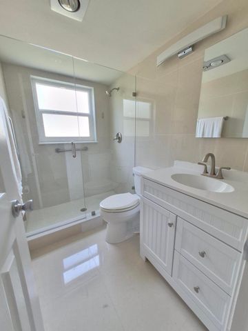 144 Dorchester G, West Palm Beach, FL 33417