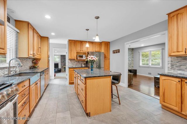 25 Nedshire Drive, Middletown, NJ 07748