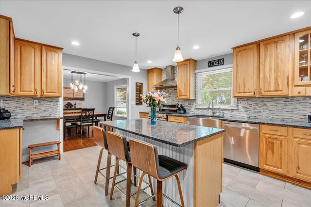 25 Nedshire Drive, Middletown, NJ 07748