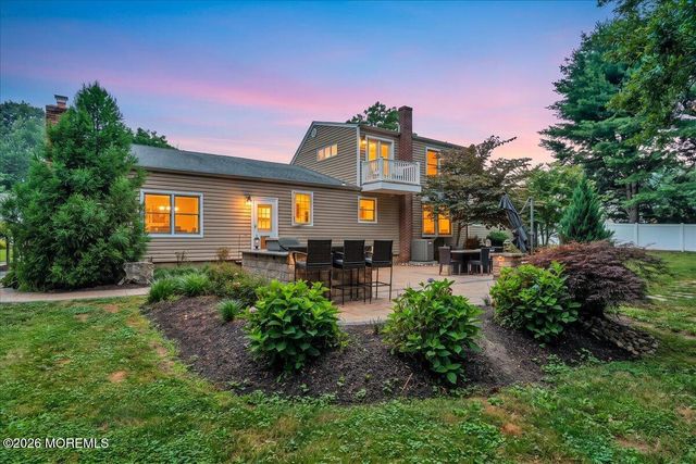 25 Nedshire Drive, Middletown, NJ 07748