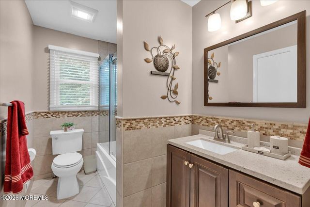 25 Nedshire Drive, Middletown, NJ 07748