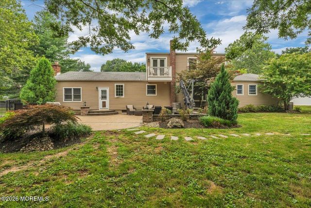 25 Nedshire Drive, Middletown, NJ 07748