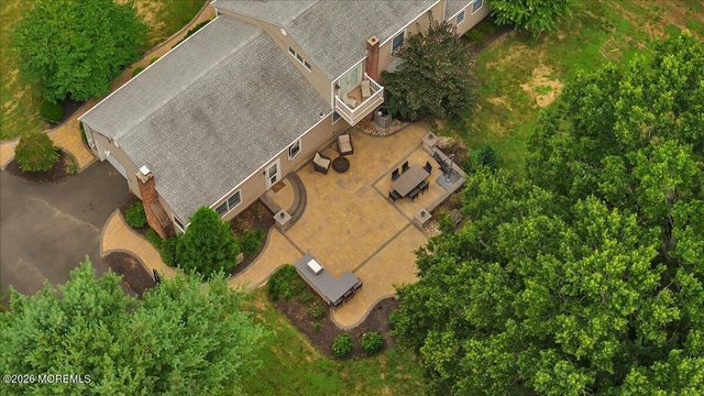 25 Nedshire Drive, Middletown, NJ 07748