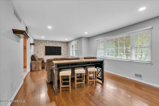 25 Nedshire Drive, Middletown, NJ 07748